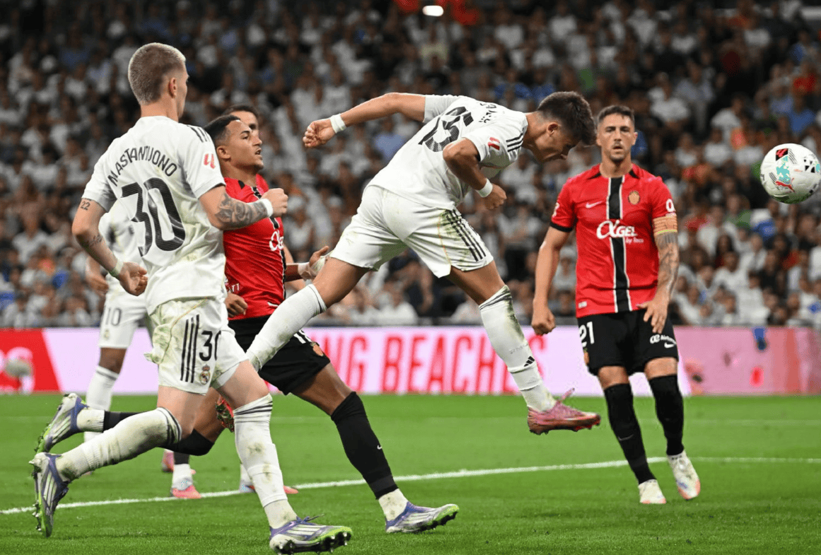 利物浦太子回勇，阿根廷天才创历史！姆巴佩2球被吹，皇马2-1登顶